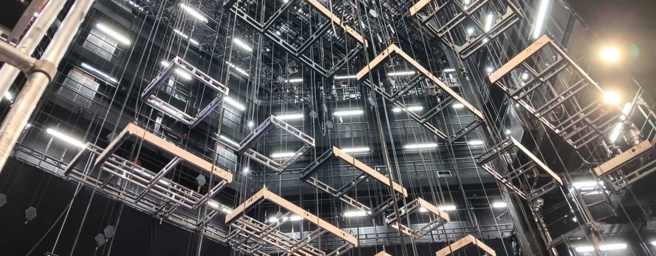 back-stage-rigging-and-cables-for-flown-set-items